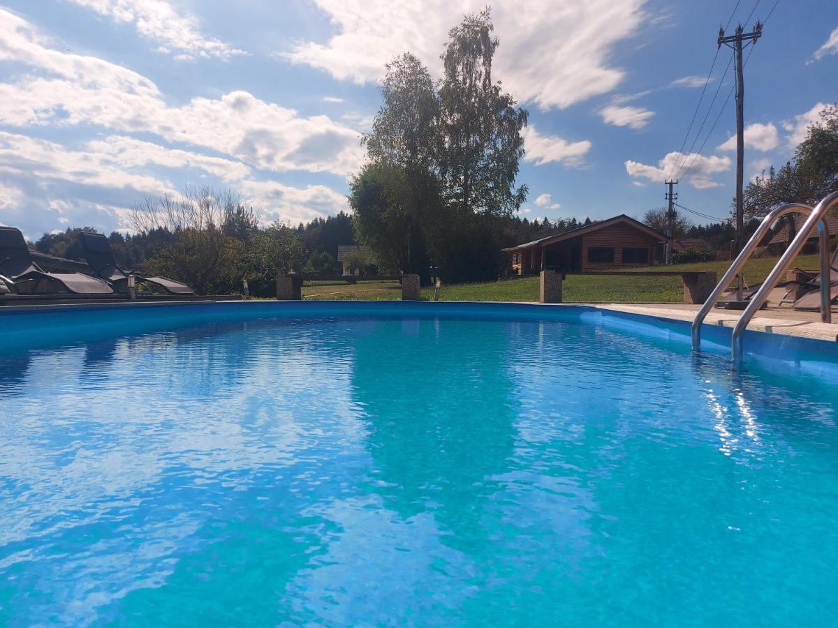 מטליקה Lahinja & Kolpa River Apartments מראה חיצוני תמונה