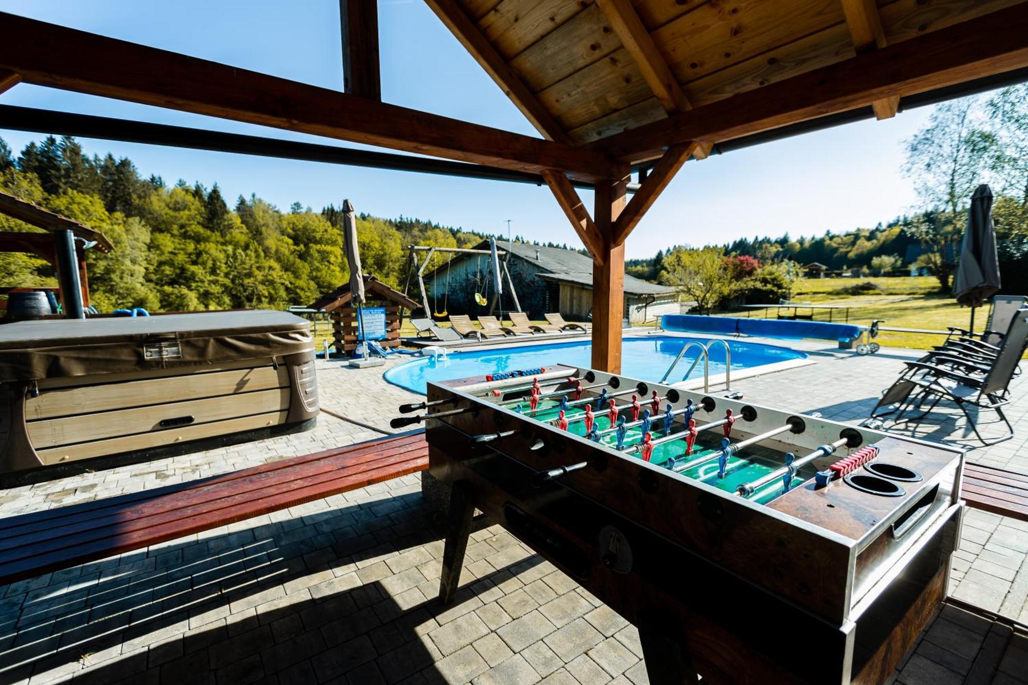 מטליקה Lahinja & Kolpa River Apartments מראה חיצוני תמונה