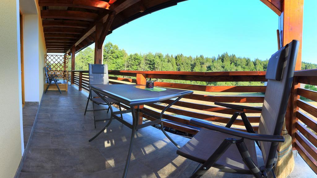 מטליקה Lahinja & Kolpa River Apartments מראה חיצוני תמונה